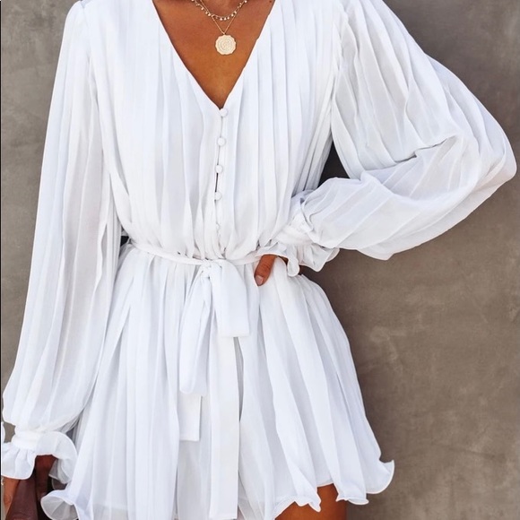 ADORABLE white ruffle pleated romper - Picture 2 of 6